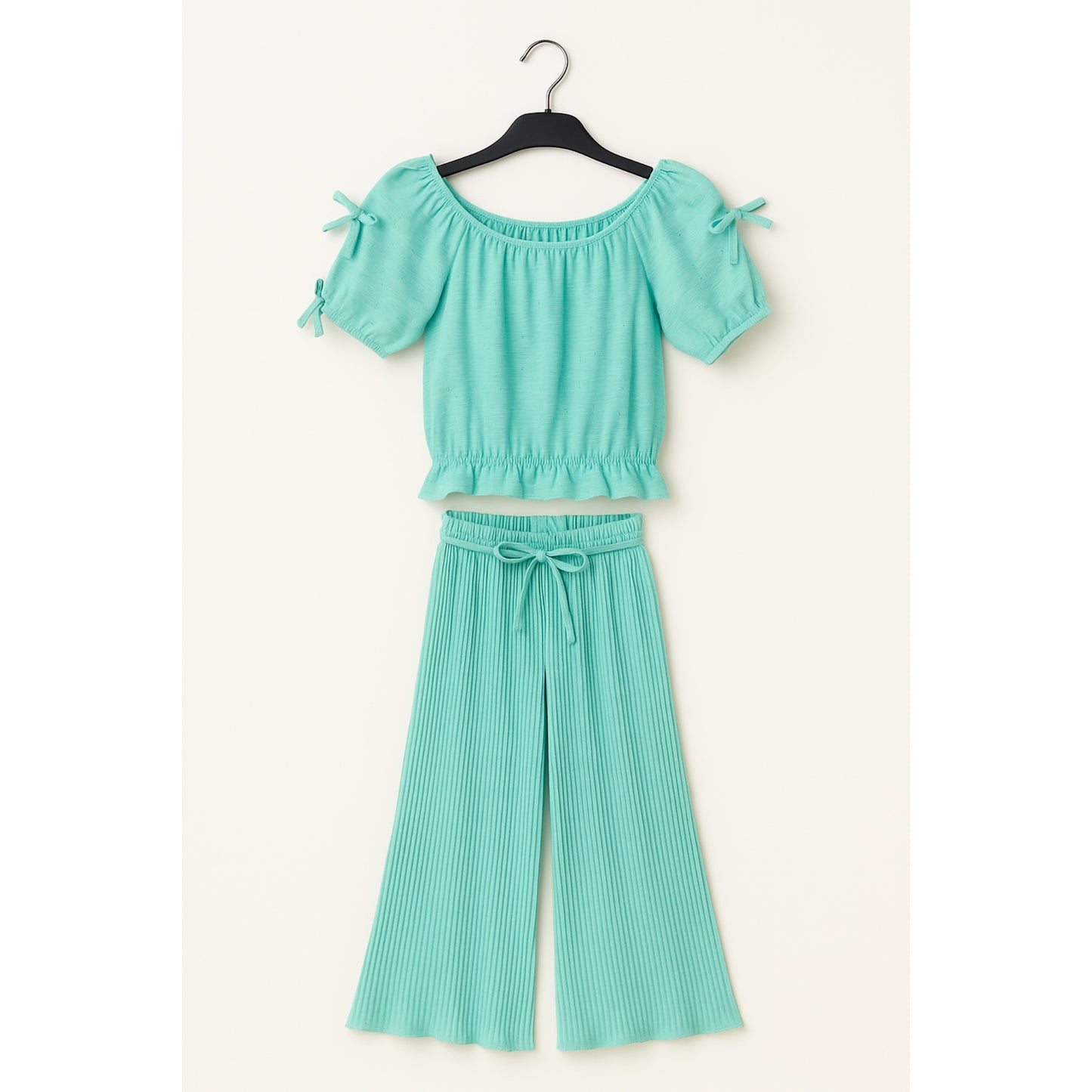 Meisjes set in aqua blauw – off-shoulder top met wijde broek