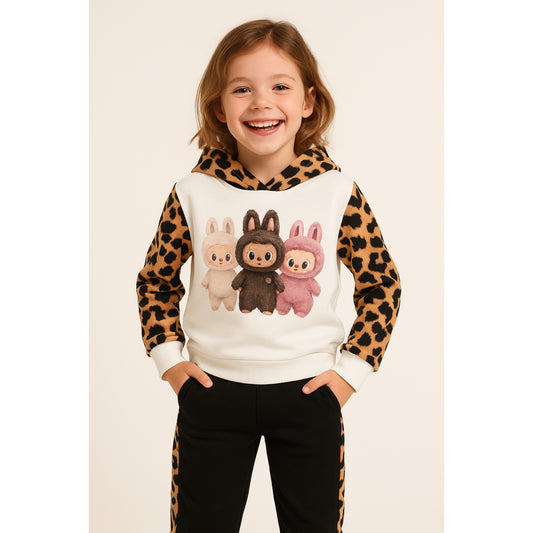 Meisjes trainingspak met konijnenprint – wit sweatshirt met luipaarddetails en zwarte broek
