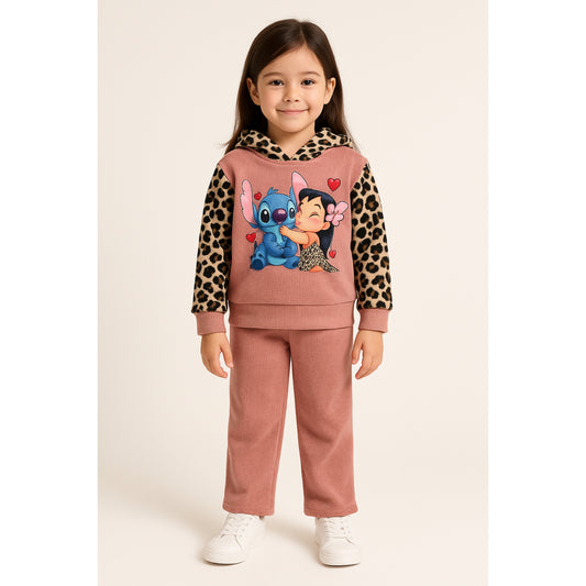 Meisjes set met Lilo & Stitch print – roze ribstof met luipaard mouwen