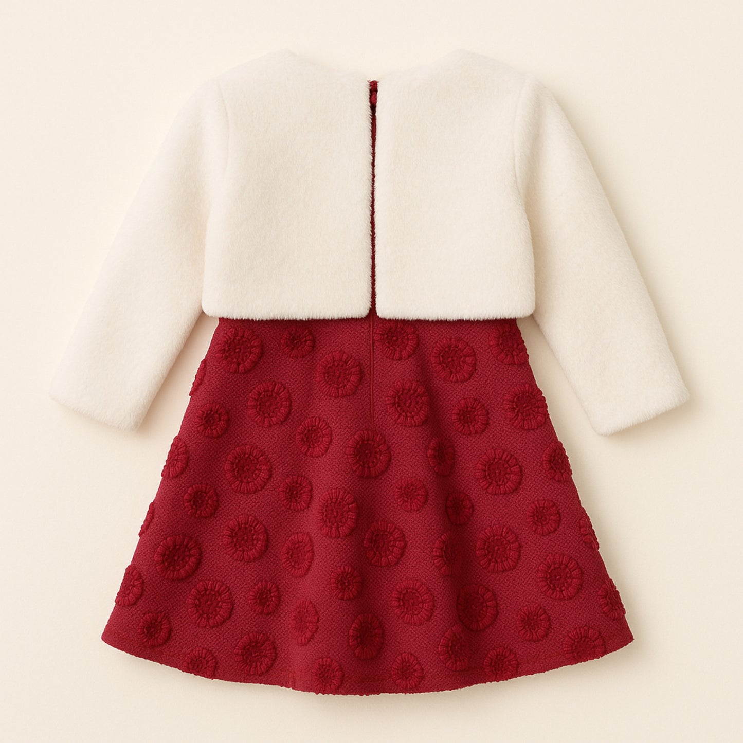 Meisjesjurk bordeaux met witte bontjas – feestelijke outfit met structuurstof