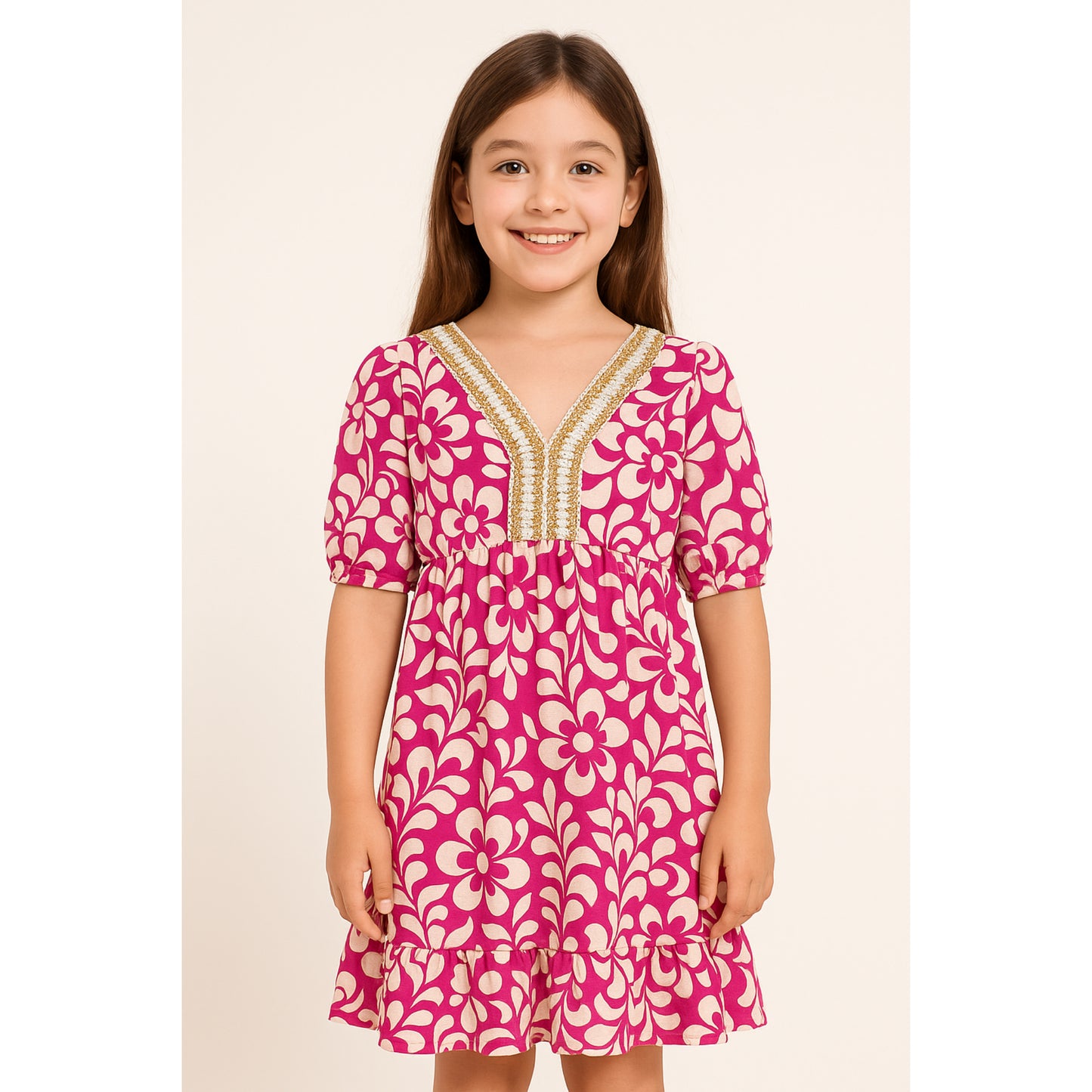 Meisjes jurk roze met bloemen – V-hals en gouden details