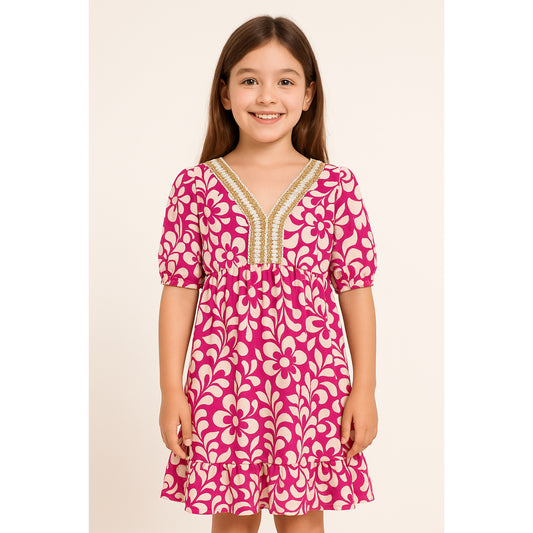 Meisjes jurk roze met bloemen – V-hals en gouden details