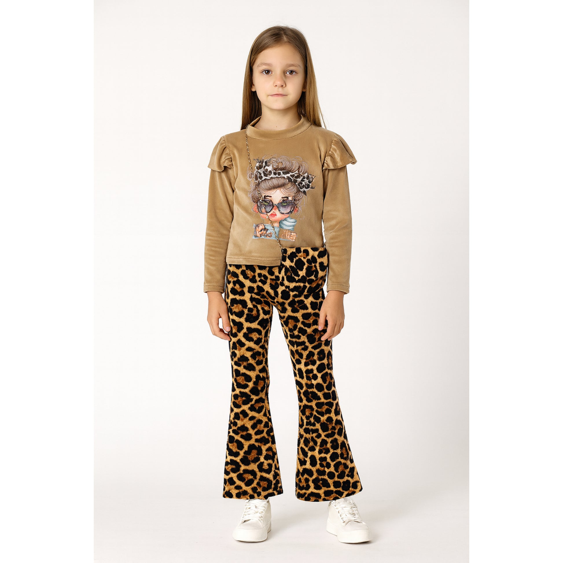 Meisjes outfit – bruin top met print & leopard flared broek met tas