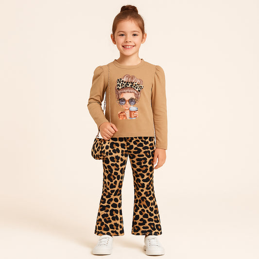 Meisjes outfit – bruin top met print & leopard flared broek met tas
