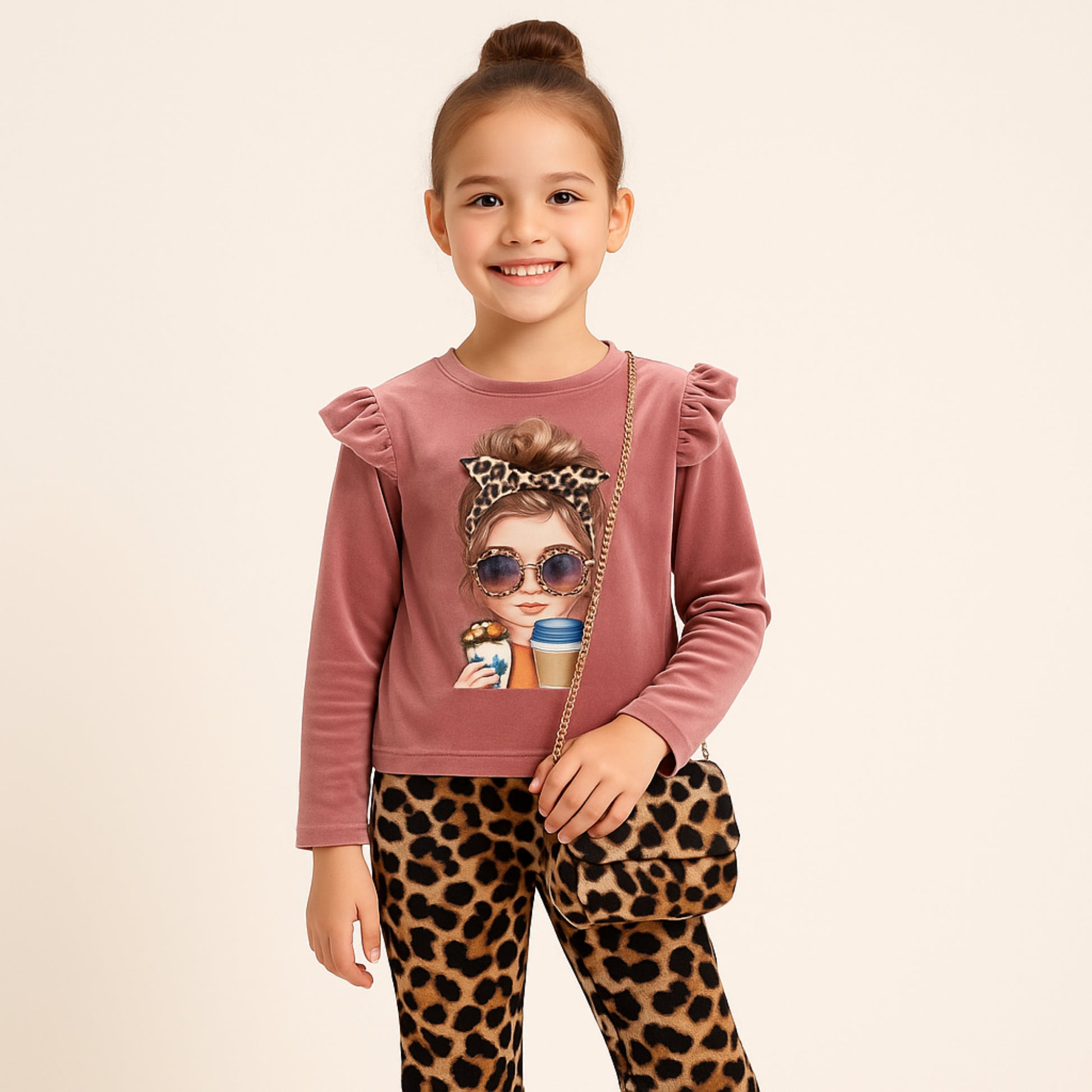 Meisjes outfit – roze velvet top met print en leopard flared broek